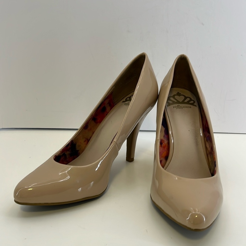 Fergalicious by Fergie Nude Faux Patent Leather 3.5” Heels - Women’s Size 8M
